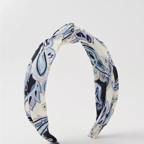Ann Taylor Accessories - Ann Taylor Elegant Paisley Headband in Blue and Cream